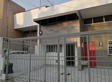 Departamento · 2 Recámaras · 1 Estacionamiento · Casa en Renta Parque de Las Estrellas, Chapalita