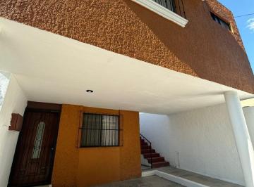 Casa · 239m² · 6 Recámaras · 2 Estacionamientos · Casa Duplex en Venta en Colonia Arboledas