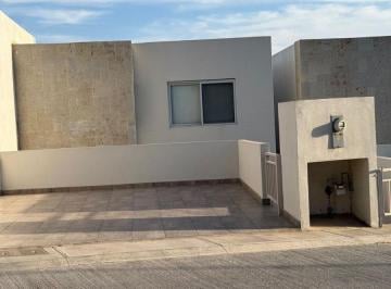 Casa de 3 habitaciones, Ensenada · Casa en Renta en Privada Coral
