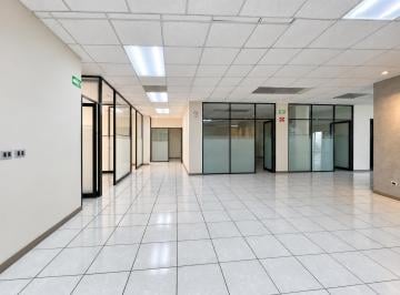 Oficina · 599m² · Oficina en Renta en Lazaro Cardenas