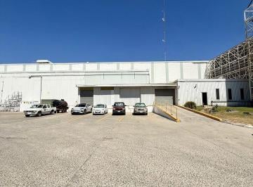 3bdc8df53986d117c9fcd8edc5f3606d13cd67f7d7a412e97f46d9375ff9e295 · Bodega Industrial en Renta en El Salto
