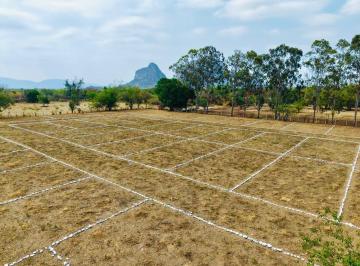 Terreno / Lote · 200m² · Terreno en Venta en Chalcatzingo Al Oriente de Morelos, Lotes de 200 m² Municipio de Jonacatepec