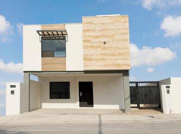 Casa · 145m² · 3 Recámaras · 2 Estacionamientos · Casa en Venta, Al Norte, Fracc Montalia