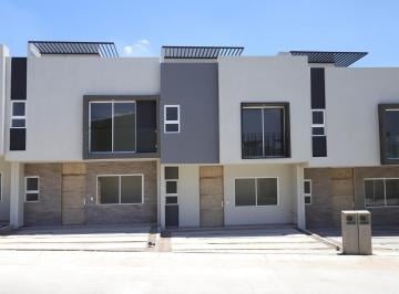 Casa · 116m² · 3 Recámaras · 2 Estacionamientos · Casa en Venta