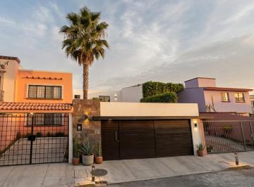 Casa de 4 habitaciones, Corregidora · Venta de Casa en Corregidora Queretaro
