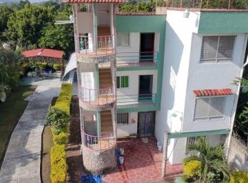 Edificio , Jiutepec · Propiedad Multifamiliar con Alberca Techada en Atlacomulco