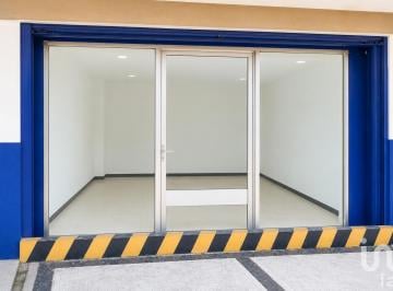 Local comercial · 80m² · 3 Recámaras · 1 Estacionamiento · Renta de Local Sobre Vía Morelos, Nuevo Laredo, Ecatepec.