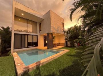 Casa de 4 habitaciones, Mérida · Casa en Renta Amueblada con Piscina y Paneles Solares en Chaactun