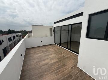 Casa · 225m² · 3 Recámaras · 2 Estacionamientos · Se Vende Casa en Fraccionamiento Magenta en San Pedro, Cholula
