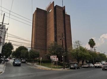 Oficina · 25m² · 1 Estacionamiento · Consultorios Médicos en Renta en Área Médica San José
