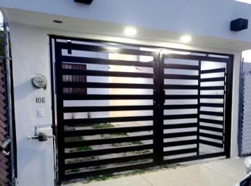 Casa de 2 habitaciones, León · Hermosa Casa Amueblada en Los Los Héroes León