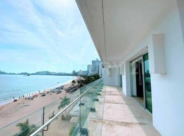 Departamento · 231m² · 3 Recámaras · 1 Estacionamiento · Departamento con Vista Frontal a La Bahía, Condominio Las Palmas, Magallanes