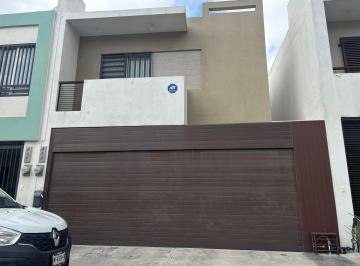 Casa · 160m² · 2 Estacionamientos · Apv Casa en Renta en Almeria Apodaca Nl