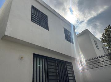 Casa · 160m² · 2 Estacionamientos · Apv Casa en Renta en Almeria Apodaca Nl