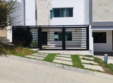 Casa de 3 habitaciones, León · Casa en Venta en La Colonia Barranca del Refugio