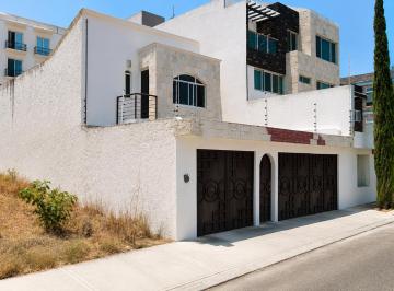 Casa de 4 habitaciones, Querétaro · Venta de Casa en La Colonia Colinas del Cimatario en Santiago de Queretaro en Queretaro