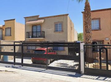 Casa de 3 habitaciones, Juárez · ¡Gran Oportunidad en Ciudad Juárez! Propiedad en Calle Juan Kepler #7628