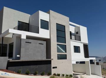 Casa · 456m² · 3 Recámaras · 3 Estacionamientos · Casa - Residencial Lomas del Valle