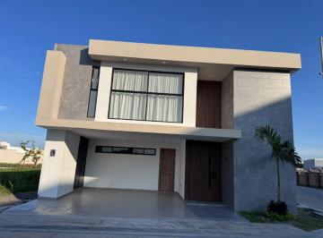 Casa de 3 habitaciones, Alvarado · Casa Amueblada Residencial Punto Lomas en Venta