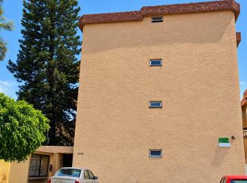 Fachada edificio · Departamento 2 Recámaras + Estudio, Plomería Nueva