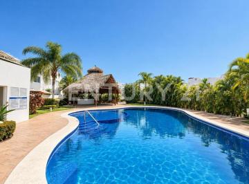 Casa · 102m² · 3 Recámaras · 2 Estacionamientos · Casa Ceiba Mora