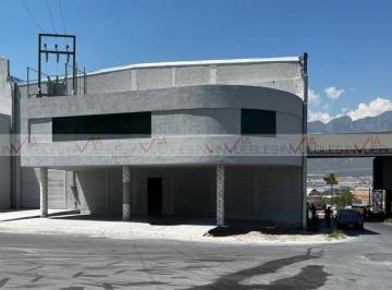 Nave industrial · 553m² · 4 Estacionamientos · Nave Industrial en Renta en Parque 200