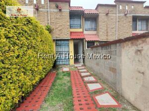 Casa · 70m² · 2 Recámaras · 1 Estacionamiento · Casa en Venta en Huehuetoca Santa Teresa III Bj 27 - 1038