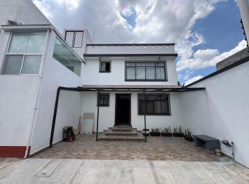3283df4ccec6e85dea2f581cf9a75658e73af7d65e37b597e6a28f6dbd2818ba · Casa en Venta en Los Robles, Metepec | 200 m² | $3.9 Mdp