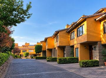 Casa en condominio · 288m² · 3 Recámaras · 3 Estacionamientos · Oportunidad, Casa en Condominio en Venta en Hacienda Castorena