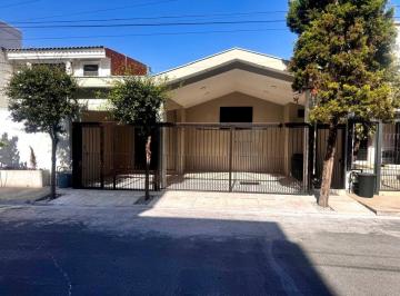 Casa de 4 habitaciones, Monterrey · Casa Remodelada en Cumbres 4to Sector