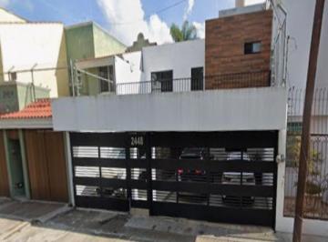 Casa de 5 habitaciones, Guadalajara · Casa en Venta en Bosques de La Victoria, Guadalajara, Jalisco