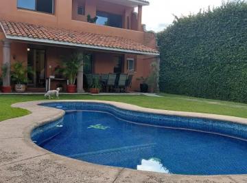 1 · Casa en Lomas de Cuernavaca | Doble Seguridad, Alberca y Privada de Solo 5 Casas