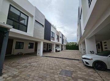 Casa en condominio de 4 habitaciones, Zapopan · Casa en Renta en San Jerónimo, El Campanario Zona Nueva Galicia y Bugambilias | 4 Recámaras