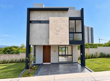 Casa de 3 habitaciones, Zapopan · Casa en Venta en Valle Imperial Zapopan Jalisco