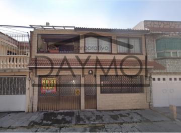 Casa de 4 habitaciones, Ecatepec de Morelos · Casa en Av Europa 47, Industrias Tulpetlac, 55100 Ecatepec de Morelos, Méx.