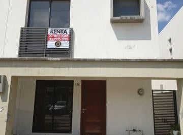Casa en condominio · 105m² · 3 Recámaras · 2 Estacionamientos · Casa en Renta de 3 Recámaras en Adamar, Cerca de Plaza Galerías Sur