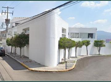 Casa de 5 habitaciones, Querétaro · Casa de 320 m² con 5 Recámaras en Venta en Loma Dorada