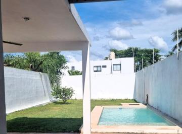 Casa · 203m² · 3 Recámaras · 2 Estacionamientos · Casa en Renta en Cholul Pueblo