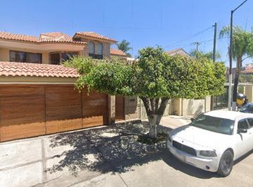 Casa de 3 habitaciones, Zapopan · Casa en Venta en Jardines de Vallarta Zapopan Jalisco