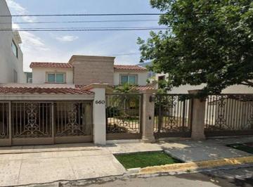 Casa de 4 habitaciones, Monterrey · Venta de Casa en Colinas de San Jeronimo, Monterrey Nuevo Leon
