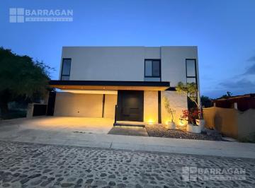 Casa · 362m² · 3 Recámaras · 3 Estacionamientos · Casa en Venta en Lomas del Campanario Norte