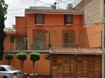 Casa de 4 habitaciones, Iztapalapa · Casa de 285 m² con 4 Recámaras en Venta en Paseos de Churubusco
