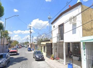 Casa de 3 habitaciones, San Nicolás de los Garza · Casa de 117 m² con 3 Recámaras en Venta en Villas de Casa Blanca