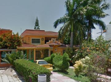 Casa de 4 habitaciones, Othón P. Blanco · Casa de 264 m² con 4 Recámaras en Venta en Ciudad de Chetumal