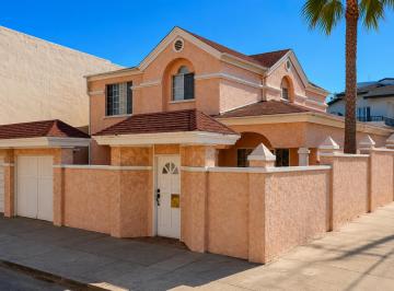 Casa de 5 habitaciones, Tijuana · Venta de Casa en La Colonia Playas de Tijuana - Monumental en Tijuana en Baja California