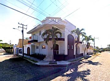 Casa de 4 habitaciones, Colima · Casa en Venta en Colima Colima Jardines Vista Hermosa