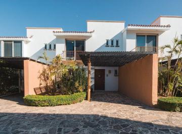 Casa en condominio · 120m² · 2 Recámaras · 1 Estacionamiento · Townhome en Venta en El Pedregal de Cabo San Lucas