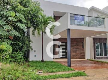 Casa · 220m² · 3 Recámaras · 2 Estacionamientos · Casa en Renta en Cancún en Residencial Aqua con 3 Recámaras