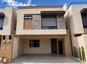 Casa de 3 habitaciones, García · Casa en Renta Cerrada Sole