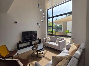 Casa en condominio de 3 habitaciones, Solidaridad · Espectacular Casa de 3 Recámaras en Playa del Carmen, Doble Altura, Jacuzzi Privado y Equipada